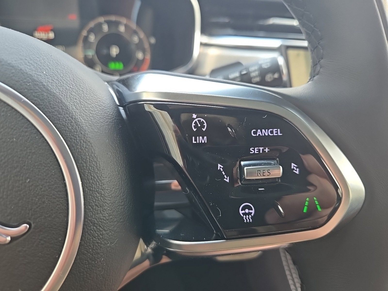 2026 Jaguar F-Pace R-Dynamic S - Photo 40