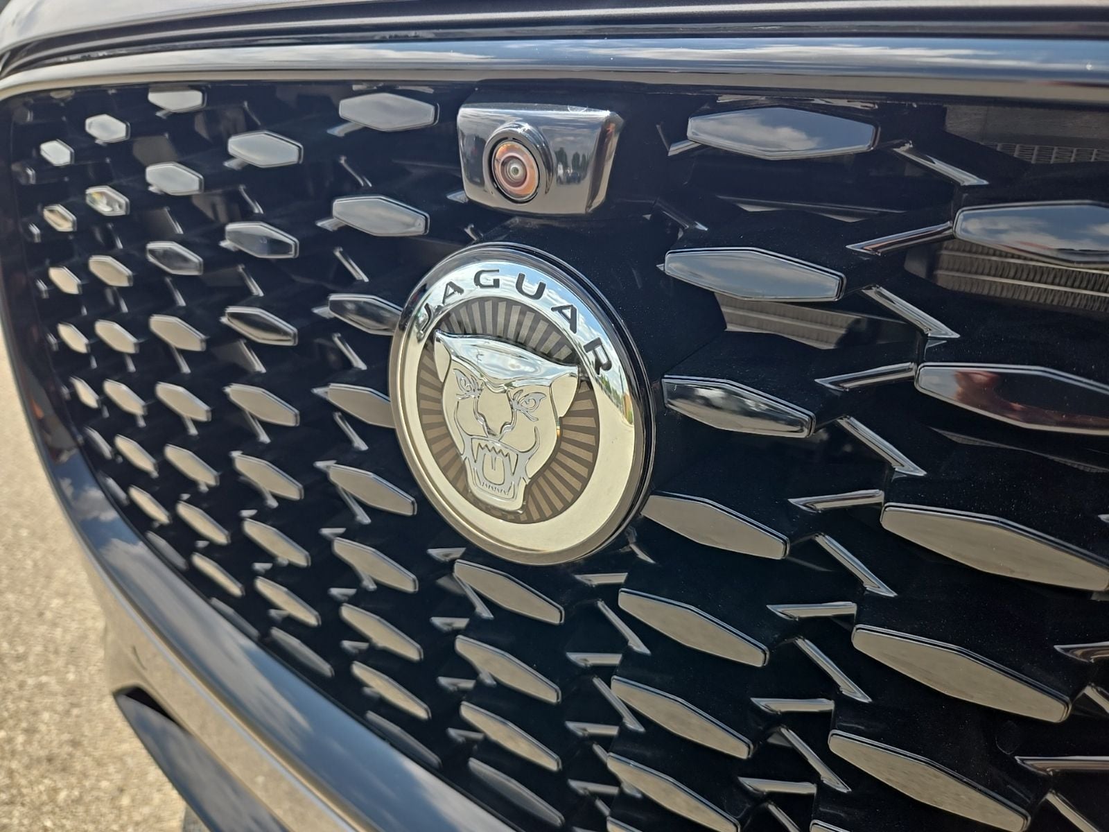 2026 Jaguar F-Pace R-Dynamic S - Photo 18