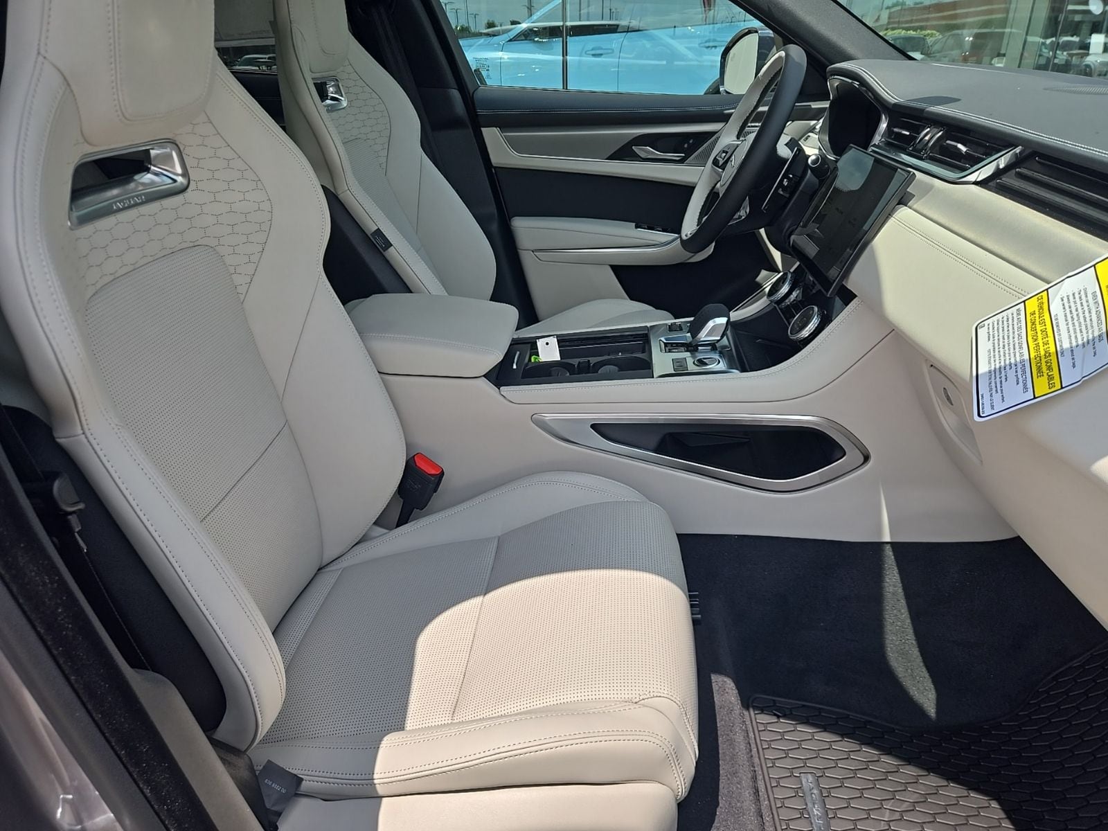 2026 Jaguar F-Pace R-Dynamic S - Photo 28