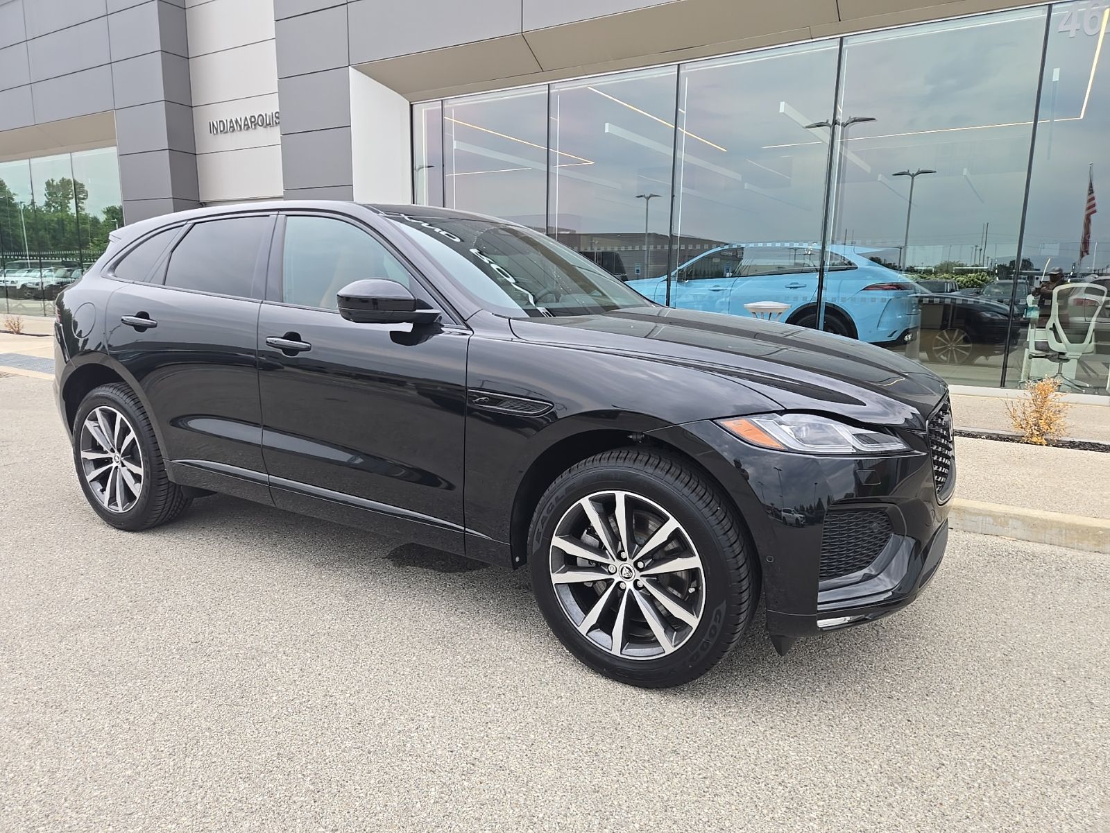 2026 Jaguar F-Pace R-Dynamic S - Photo 8