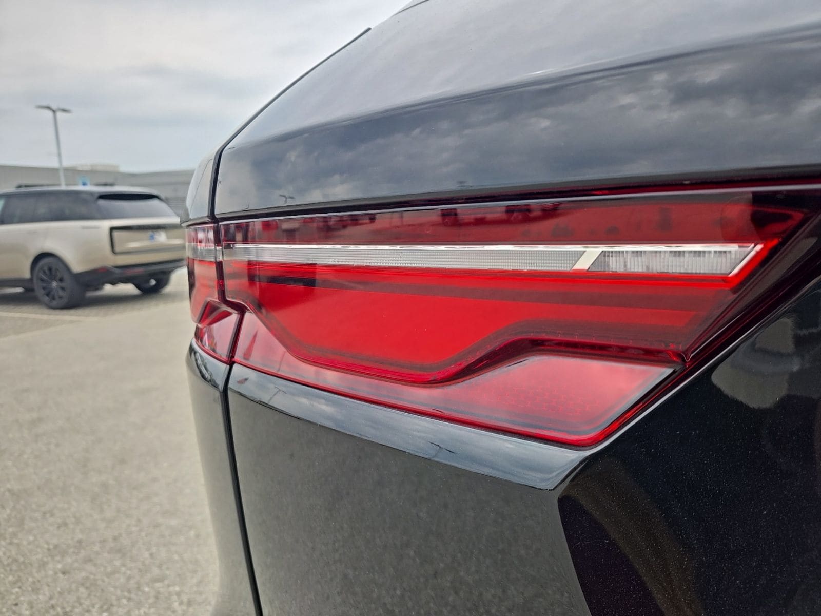 2026 Jaguar F-Pace R-Dynamic S - Photo 9