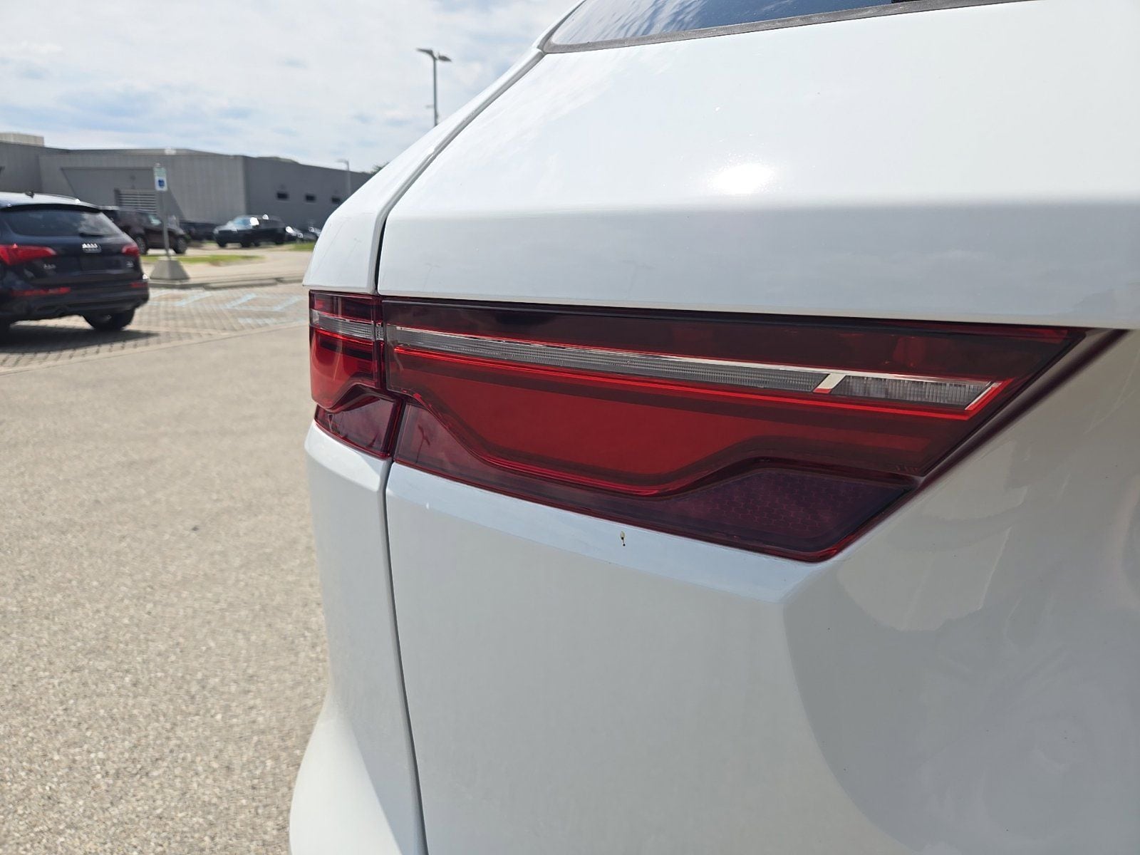 2026 Jaguar F-Pace R-Dynamic S - Photo 9
