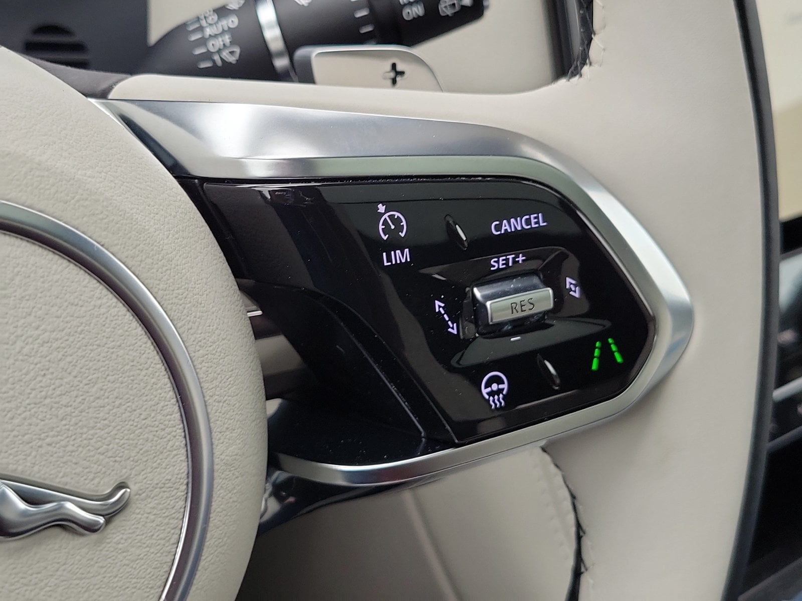 2026 Jaguar F-Pace R-Dynamic S - Photo 24