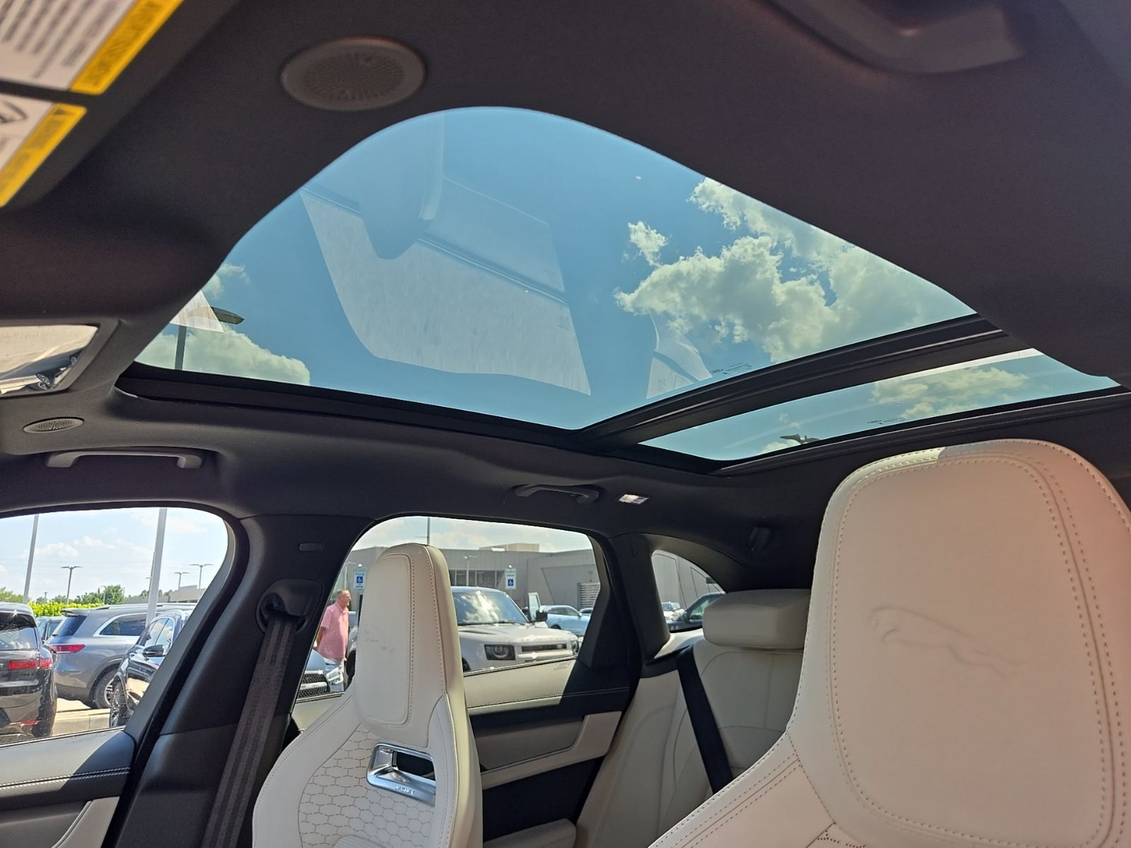 2026 Jaguar F-Pace R-Dynamic S - Photo 21