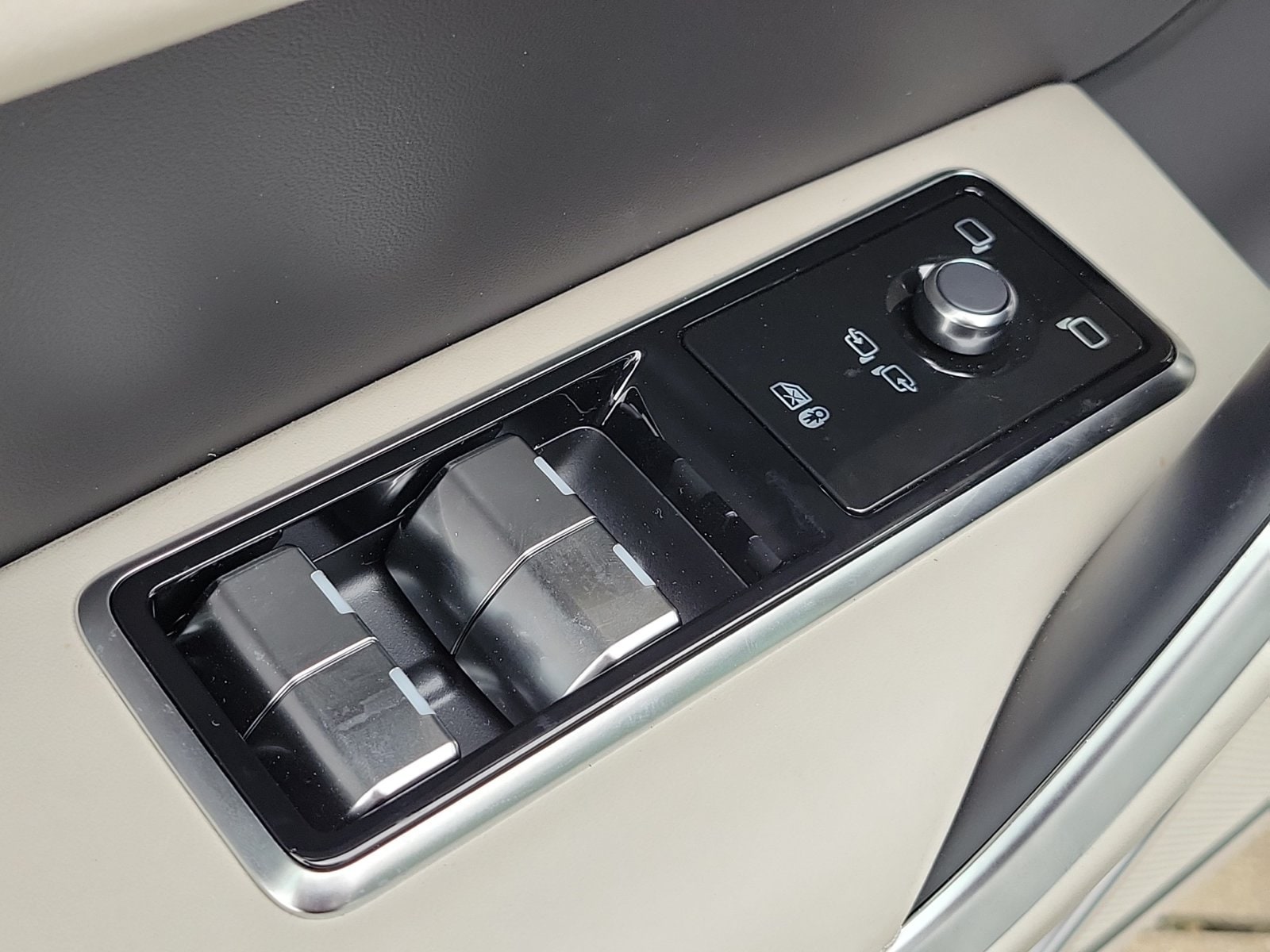 2026 Jaguar F-Pace R-Dynamic S - Photo 21