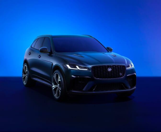 Jaguar f deals pace svr horsepower