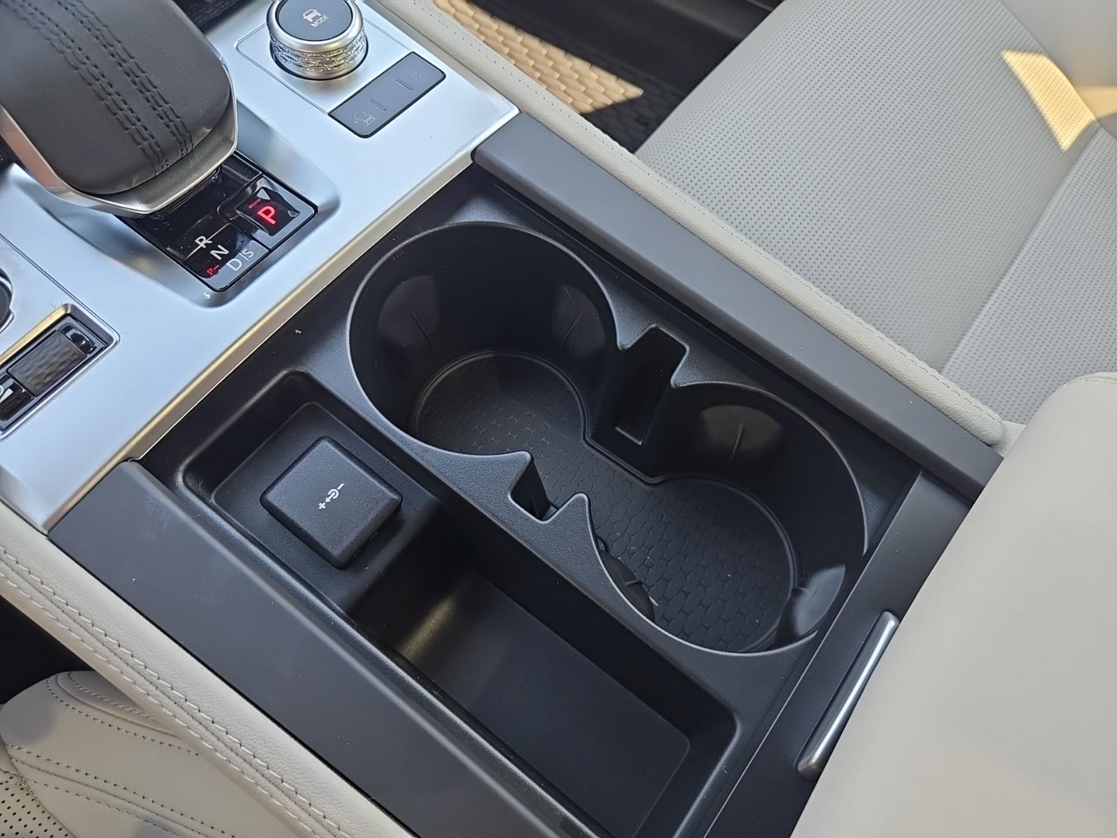 2026 Jaguar F-Pace R-Dynamic S - Photo 42