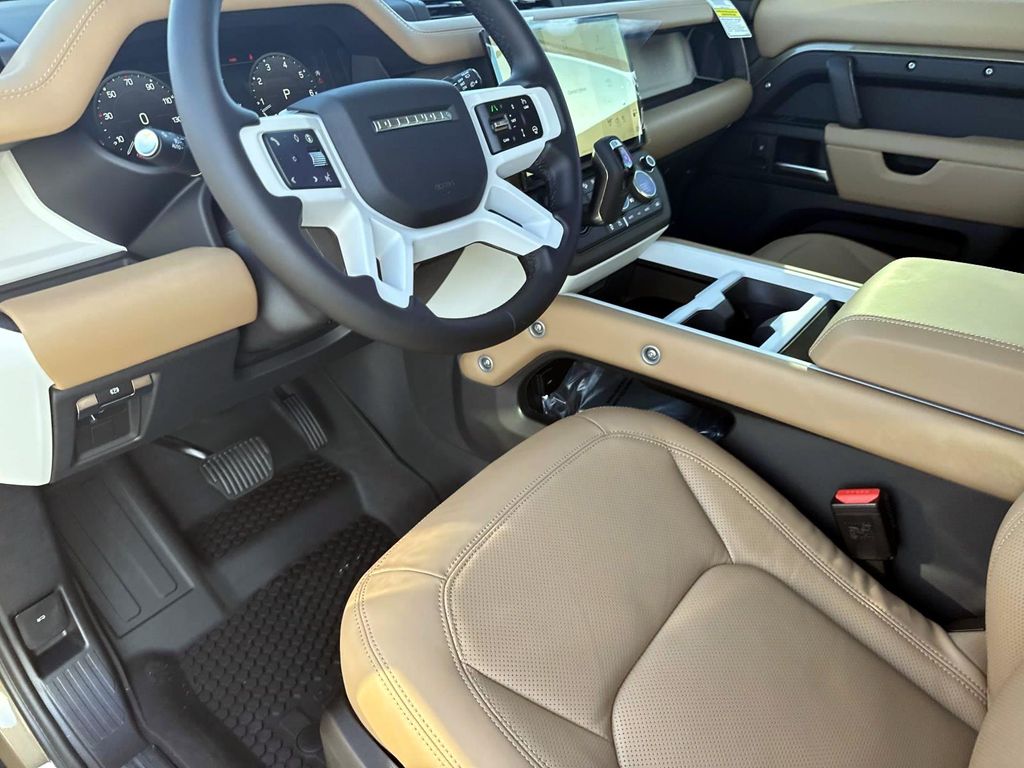 2026 Land Rover Defender S - Photo 30
