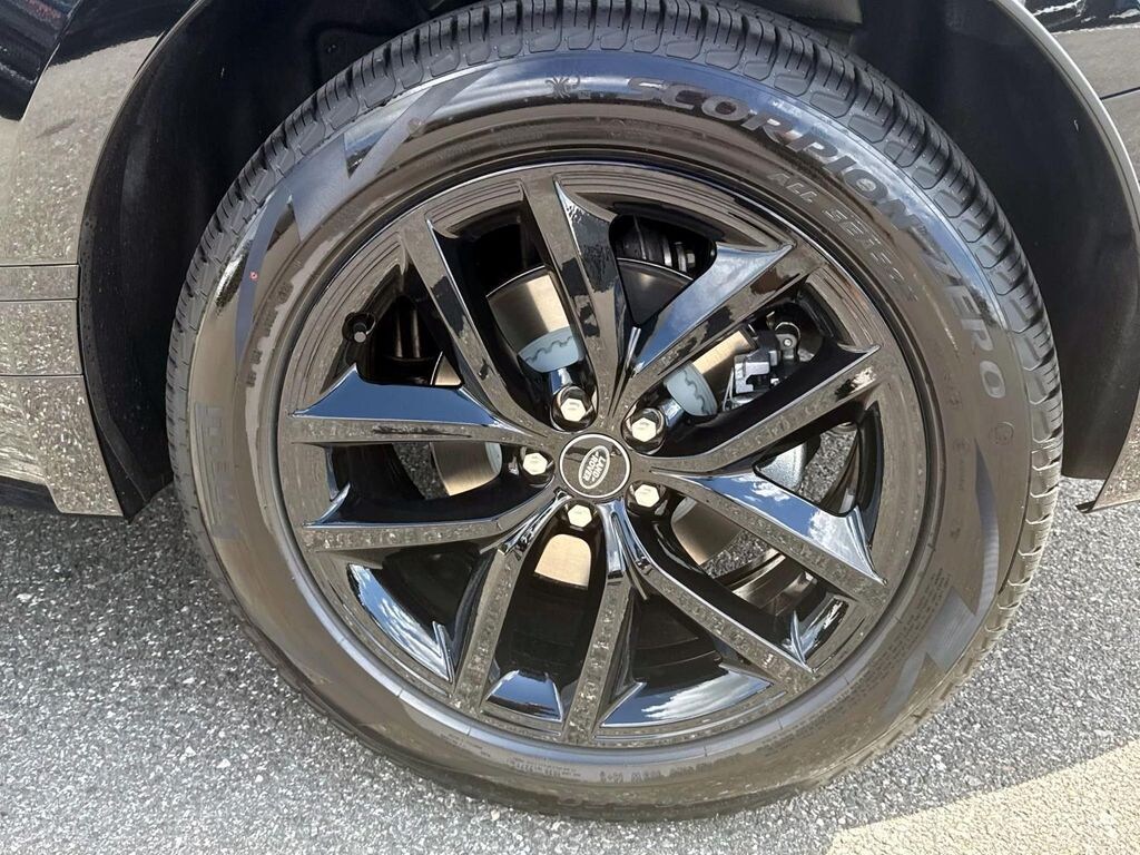 New 2026 Land Rover Range Rover Velar Dynamic SE SUV