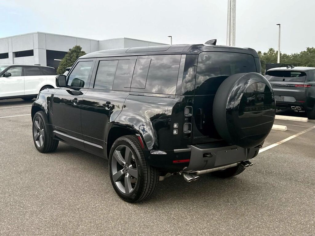 New 2025 Land Rover Defender 110 V8 SUV