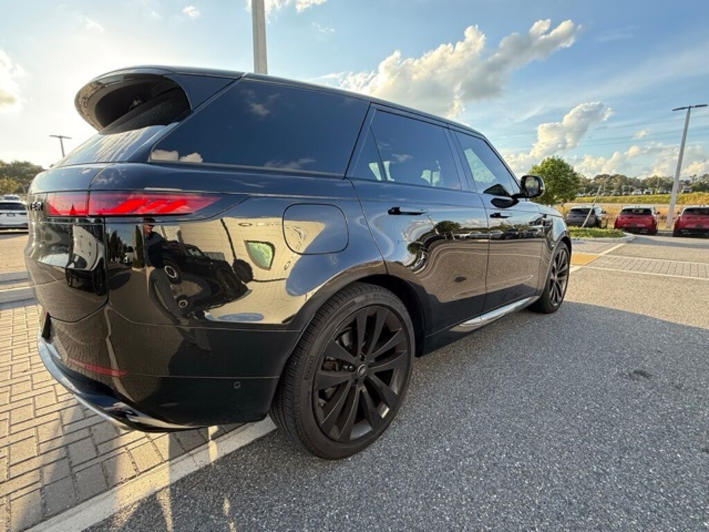 Used 2025 Land Rover Range Rover Sport Dynamic SE SUV