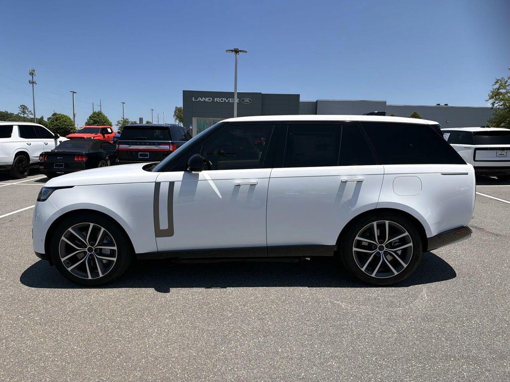New 2026 Land Rover Range Rover Plug-In Hybrid