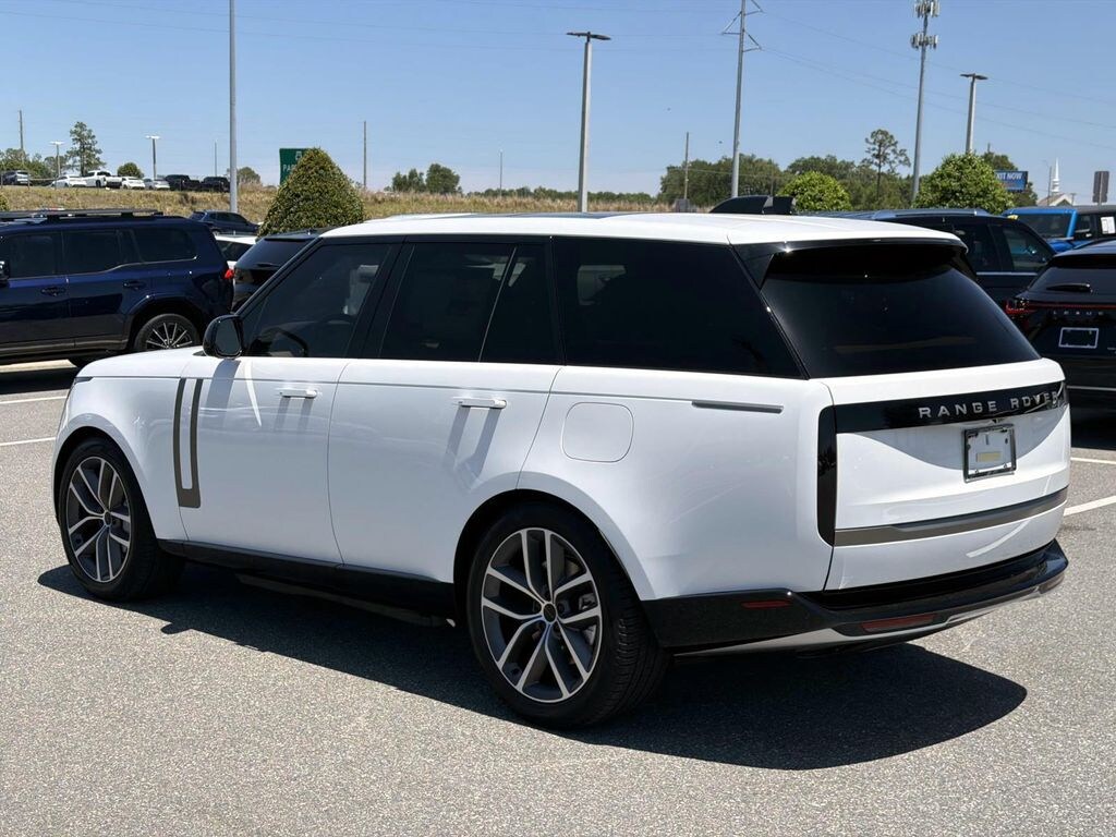New 2026 Land Rover Range Rover Plug-In Hybrid