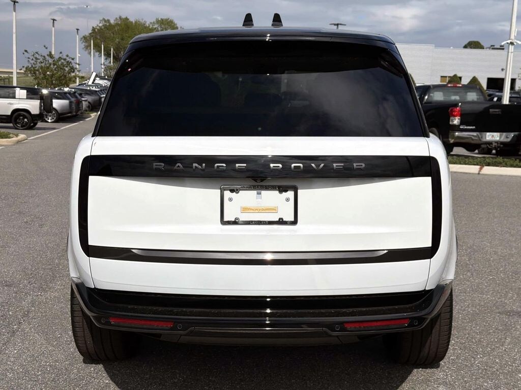 New 2026 Land Rover Range Rover Plug-In Hybrid SE SUV