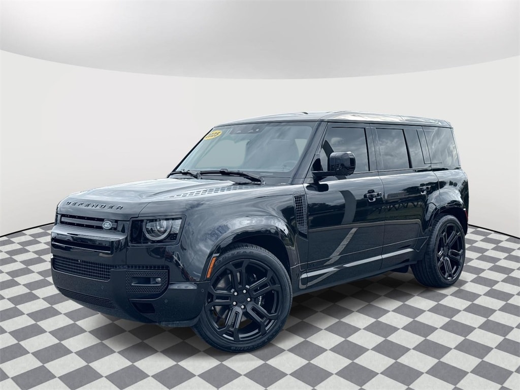 2025 Land Rover Defender V8