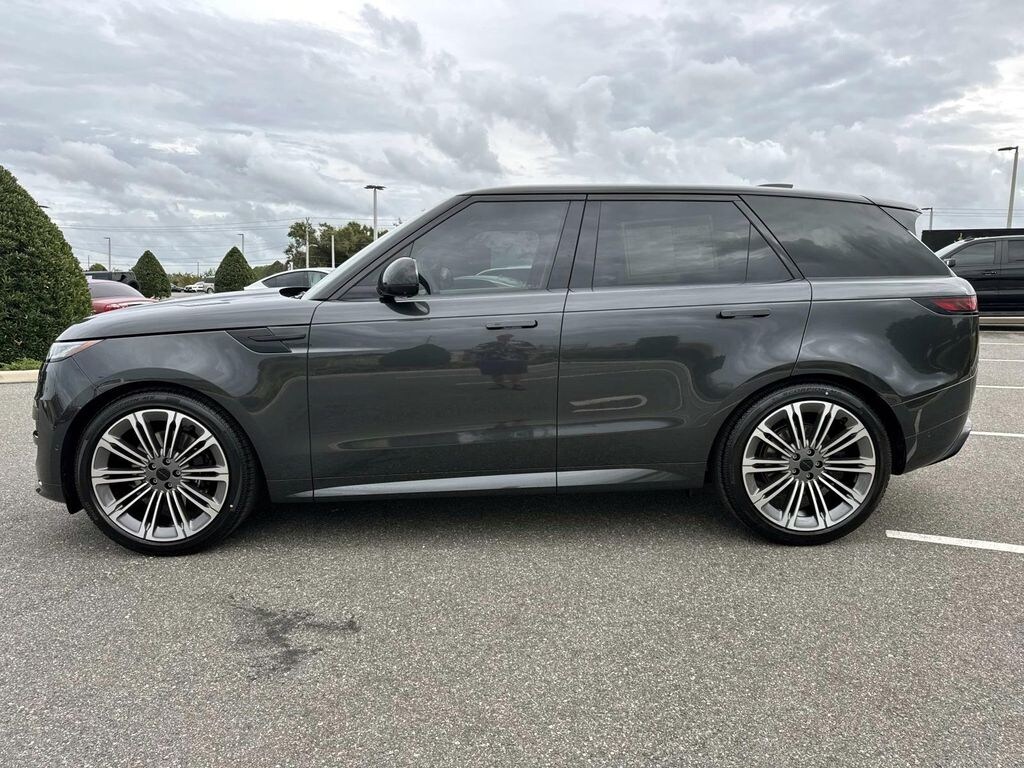 New 2026 Land Rover Range Rover Sport Dynamic SE SUV