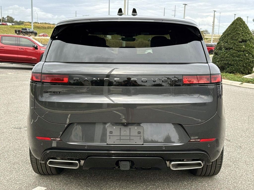 New 2026 Land Rover Range Rover Sport Dynamic SE SUV