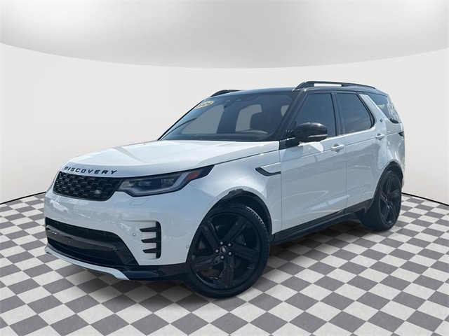 2024 Land Rover Discovery Dynamic SE's photo