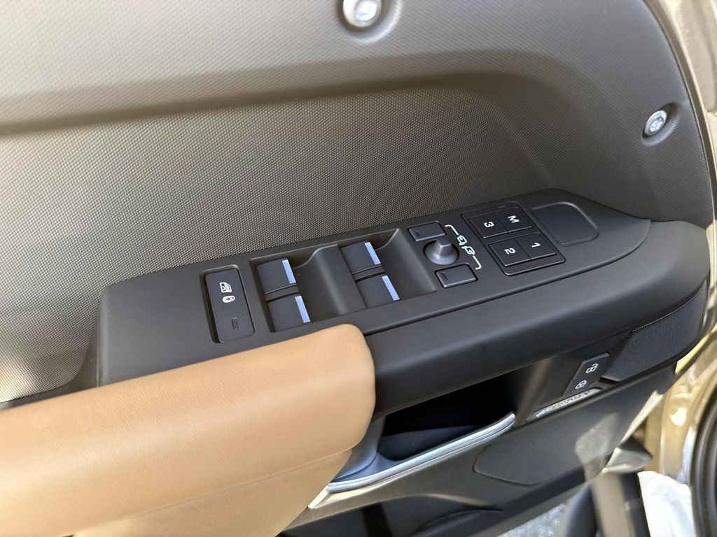 2026 Land Rover Defender S - Photo 16