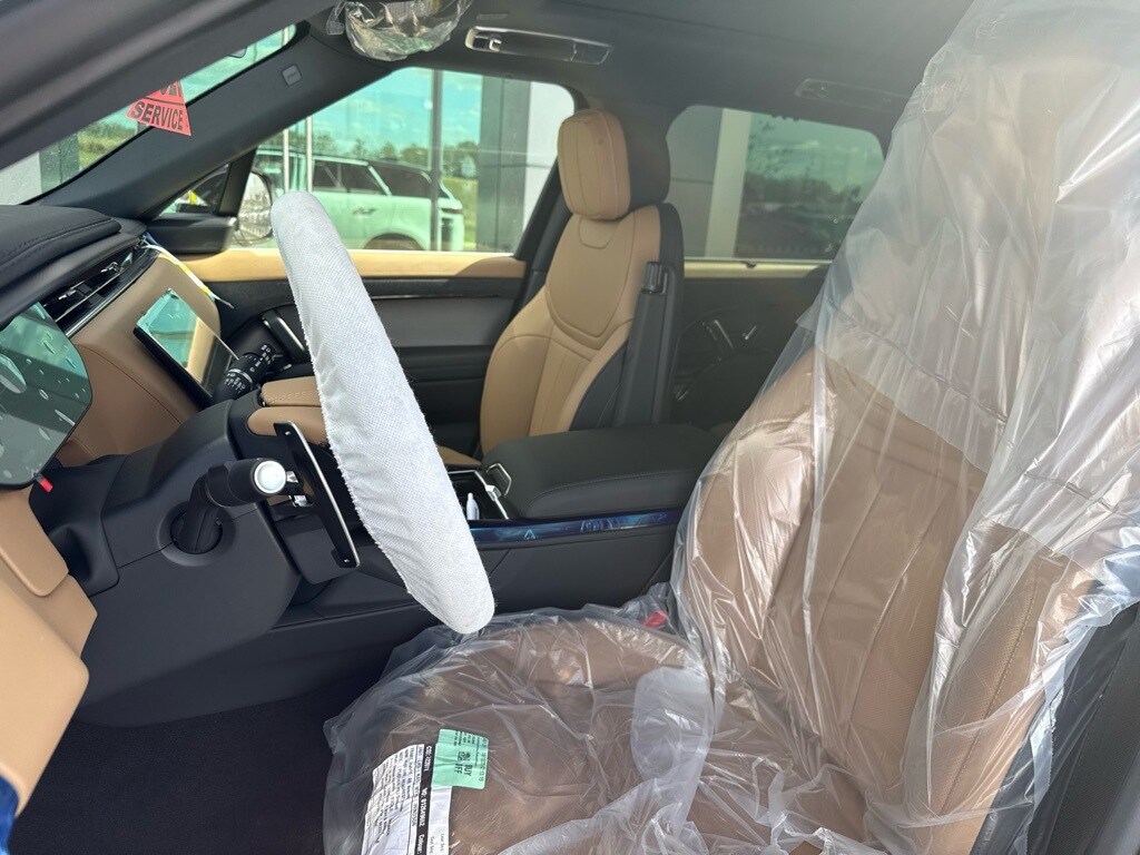 New 2026 Land Rover Range Rover Sport Plug-in Hybrid Dynamic SE SUV