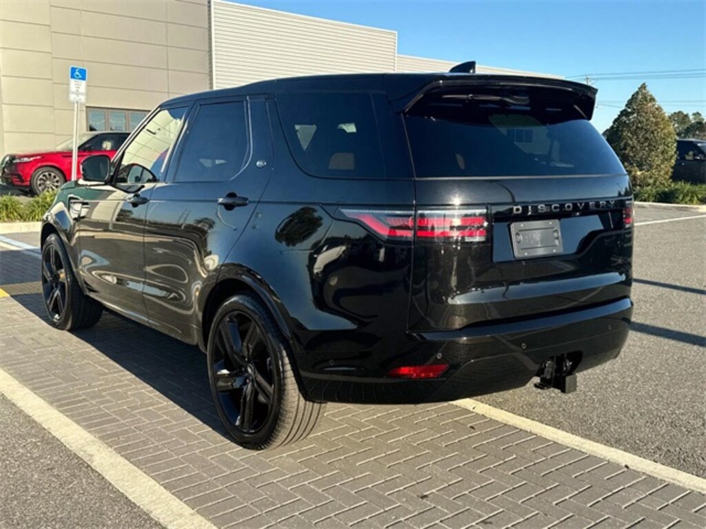 Used 2025 Land Rover Discovery Dynamic SE SUV