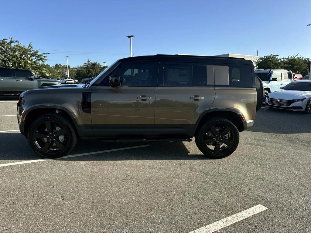 2026 Land Rover Defender S - Photo 2