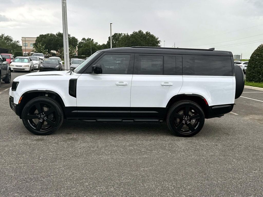 New 2025 Land Rover Defender 130 X-Dynamic SE SUV