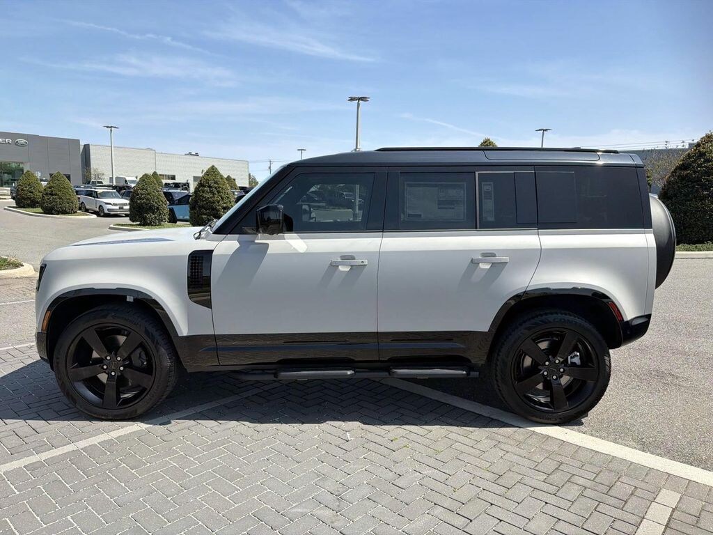 New 2026 Land Rover Defender 110 X-Dynamic SE SUV