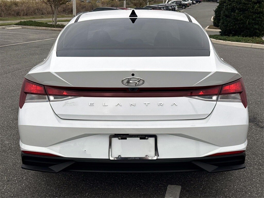 Used 2022 Hyundai Elantra SEL Sedan