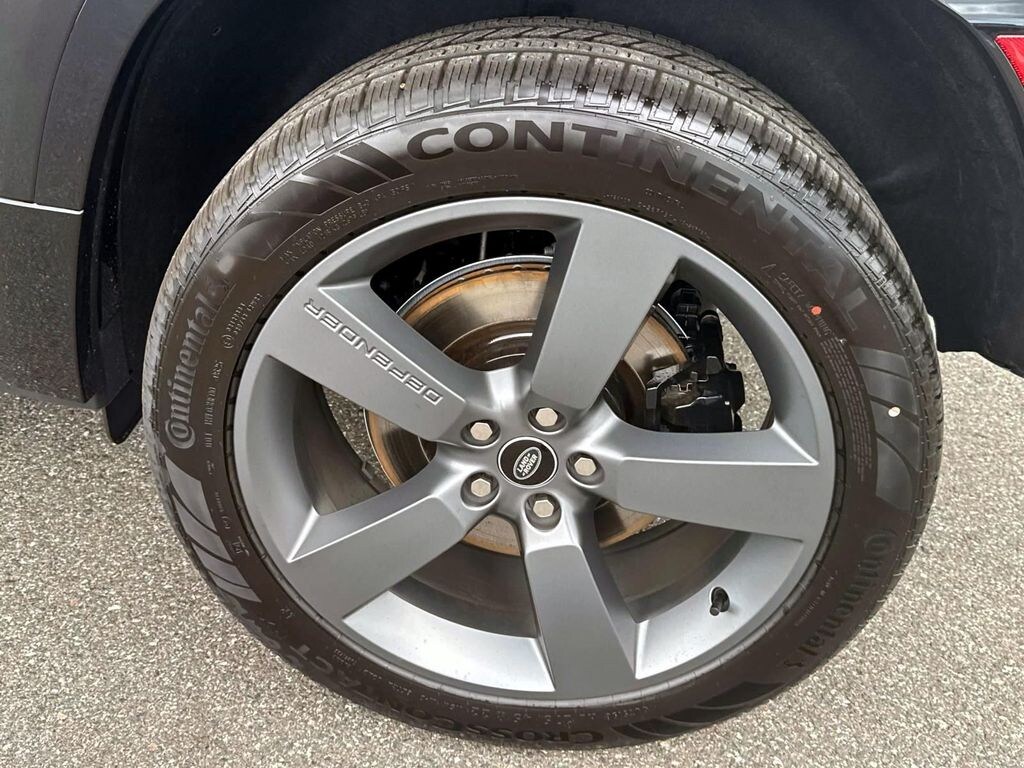 New 2025 Land Rover Defender 110 V8 SUV