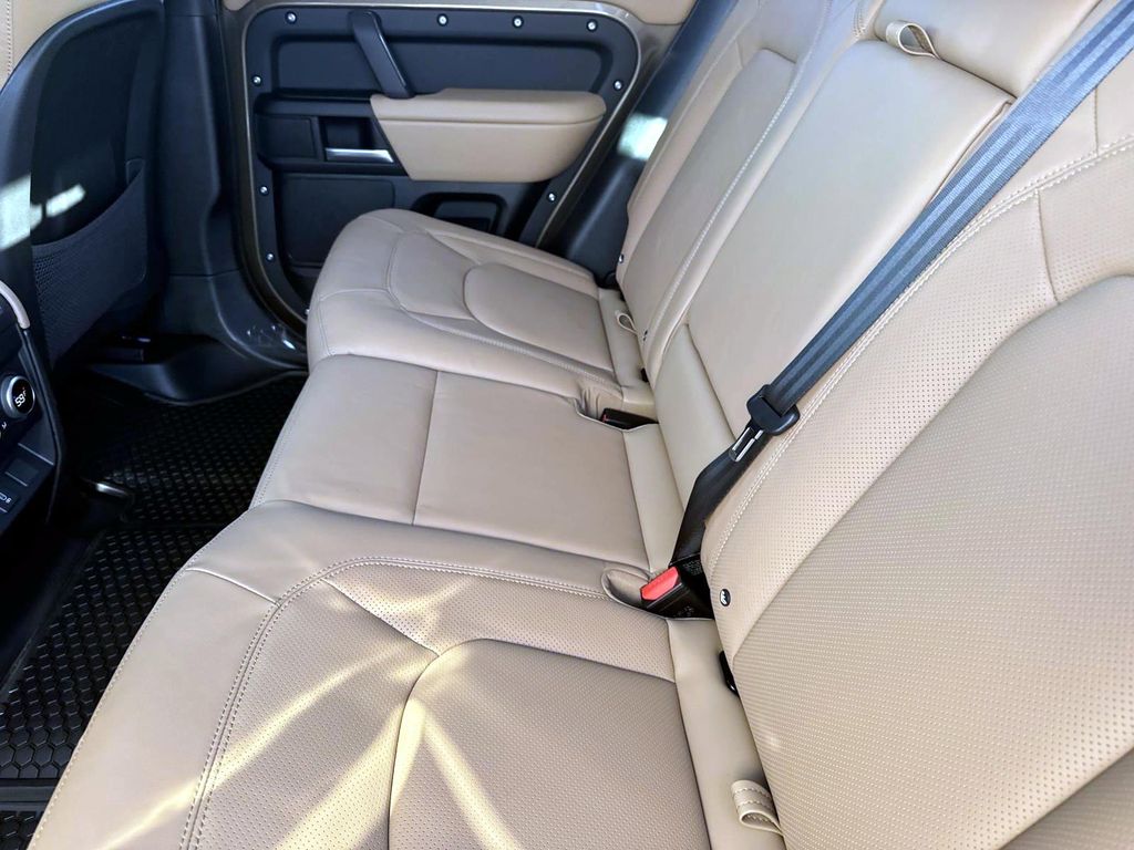 2026 Land Rover Defender S - Photo 12