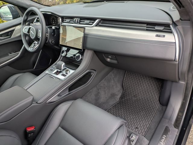 2026 Jaguar F-Pace R-Dynamic S - Photo 19