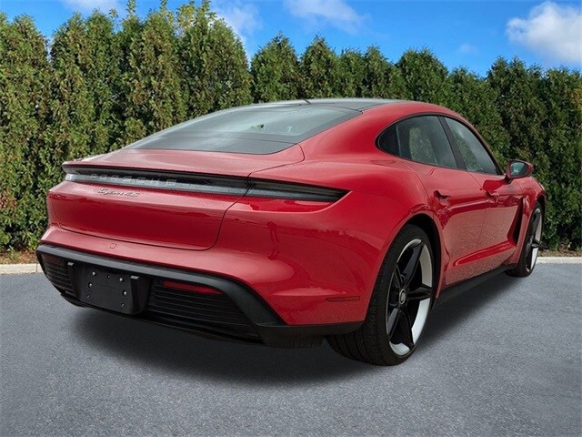 2022 Porsche Taycan 4S photo 4