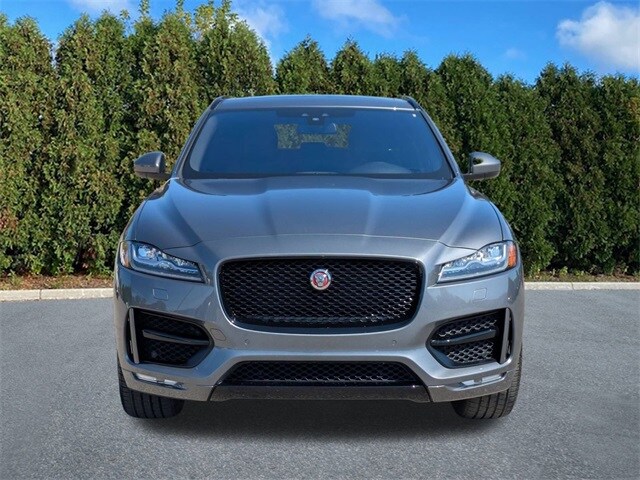 2018 Jaguar F-PACE R-Sport photo 2