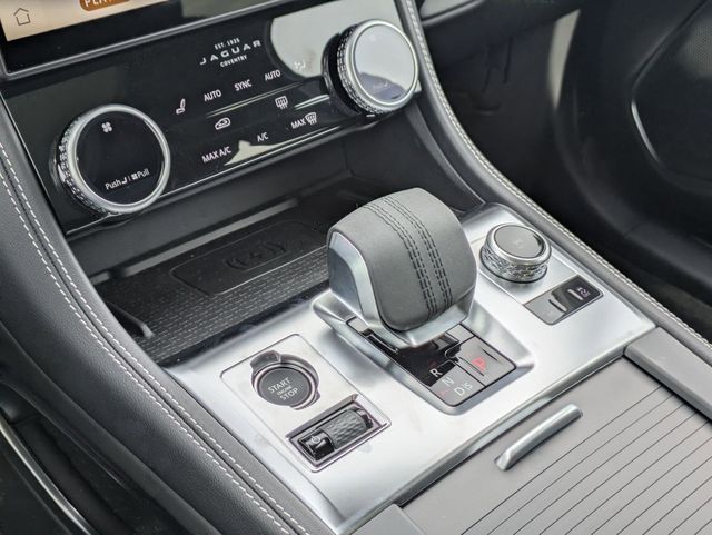 2026 Jaguar F-Pace R-Dynamic S - Photo 9