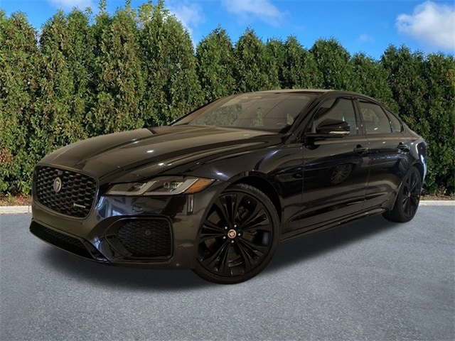 2021 Jaguar XF R-Dynamic SE's photo