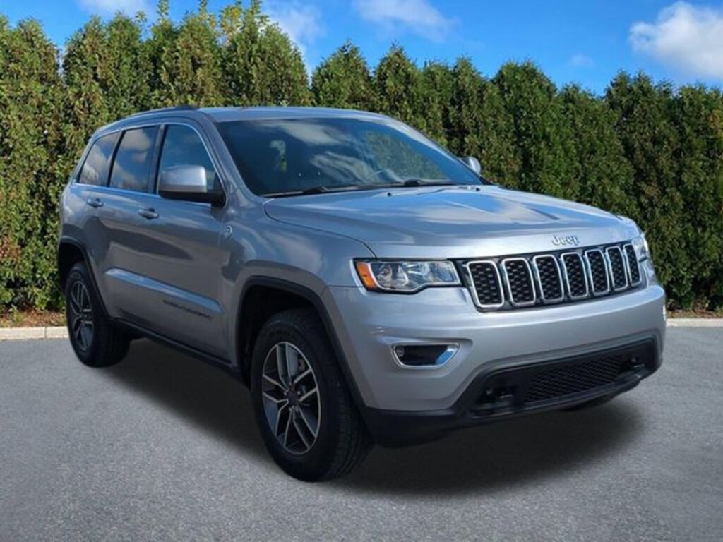 Used 2020 Jeep Grand Cherokee Laredo SUV
