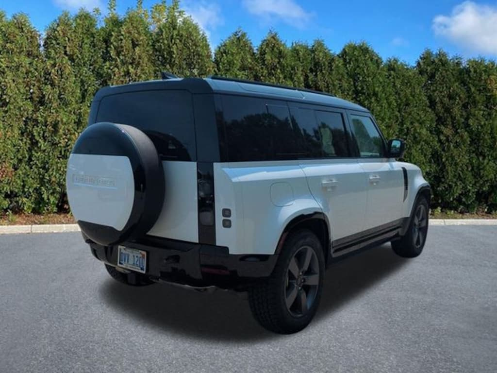 Used 2026 Land Rover Defender 110 X-Dynamic SE SUV