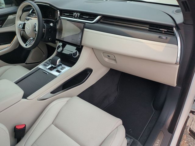 2026 Jaguar F-Pace R-Dynamic S - Photo 19