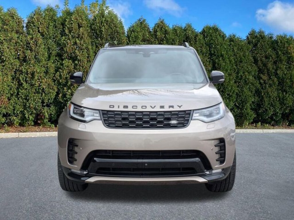 Used 2025 Land Rover Discovery Dynamic SE SUV