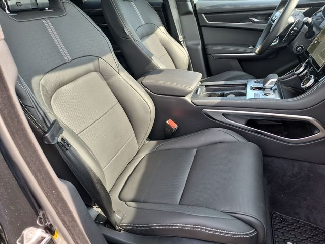 2026 Jaguar F-Pace R-Dynamic S - Photo 18