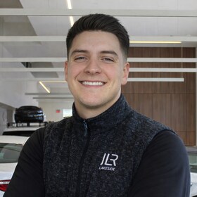 Staff member Alen Husic from ID_8f4cfc7ab54f