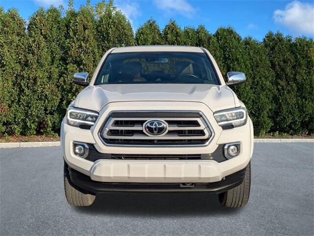 2020 Toyota Tacoma Limited photo 2