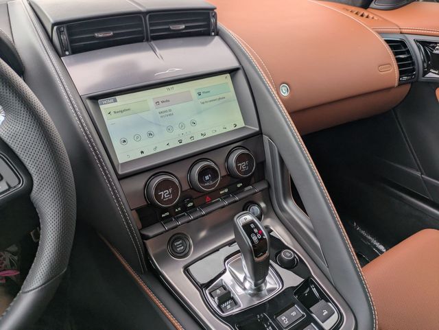 2024 Jaguar F-Type R75 - Photo 11
