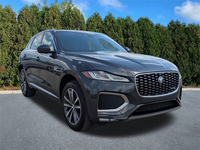 2025 Jaguar F-PACE P250 R-Dynamic S photo 3