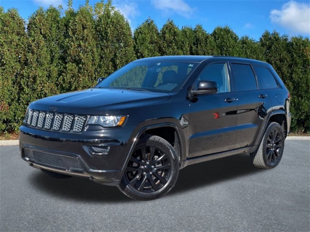 Used 2019 Jeep Grand Cherokee Altitude SUV