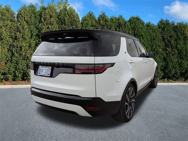 2024 Land Rover Discovery SE photo 3