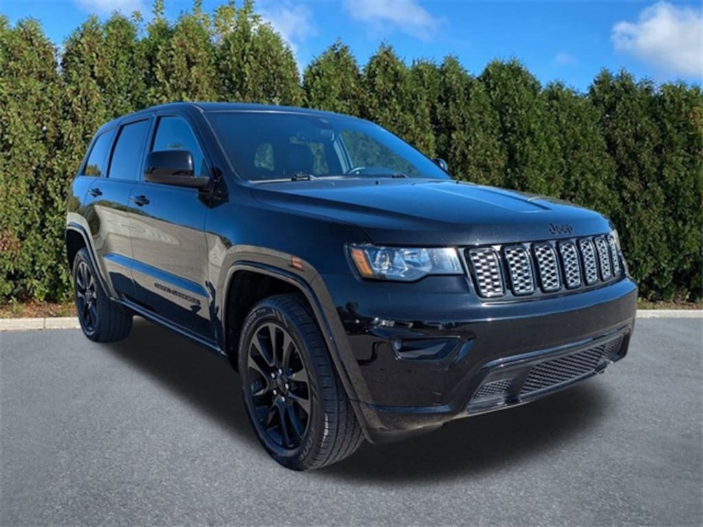Used 2019 Jeep Grand Cherokee Altitude SUV