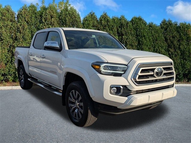 2020 Toyota Tacoma Limited photo 3