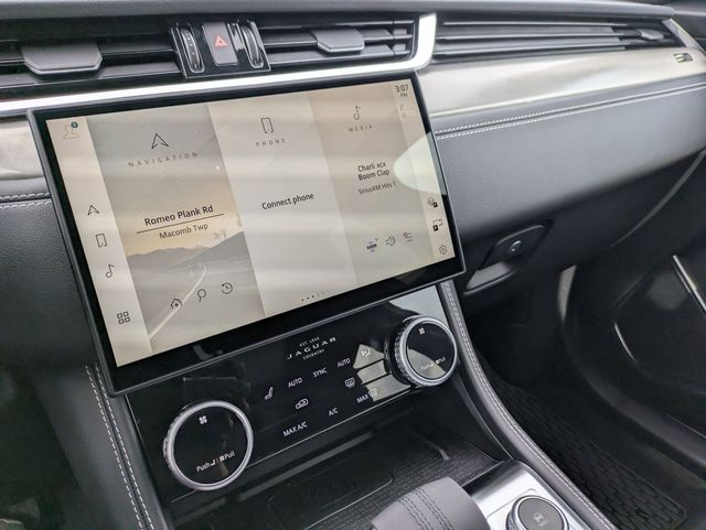 2026 Jaguar F-Pace R-Dynamic S - Photo 11